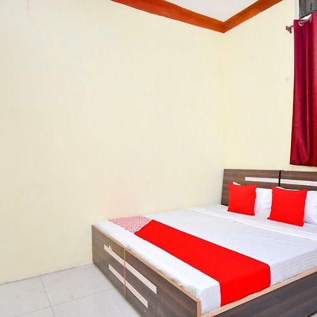 Oyo 40306 White House Hotel Jalandhar Quarto foto